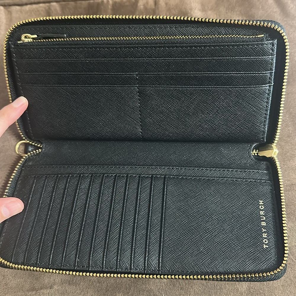 Tory Burch Black Zip Wallet - Picture 4 of 8